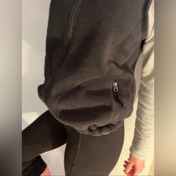 Black MEC fleece vest - Picture 5 of 16